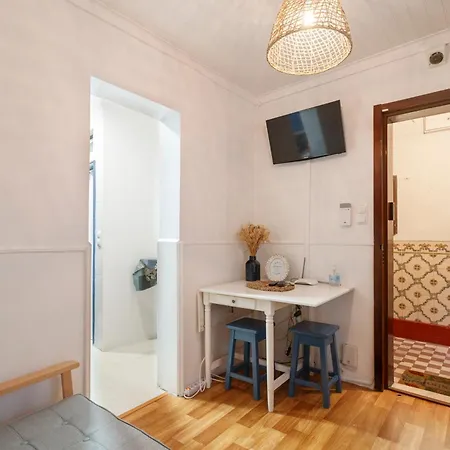 Lov'alfama, At In * Лісабон