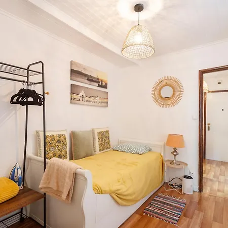 Апартаменти Lov'alfama, At In *