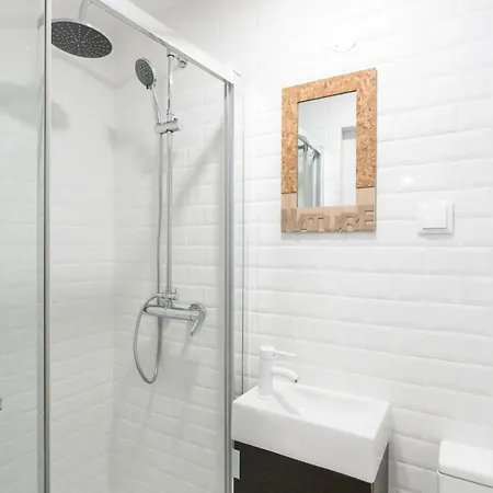 Апартаменти Lov'alfama, At In