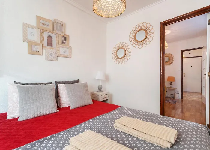 Lov'alfama, At In Lisbon