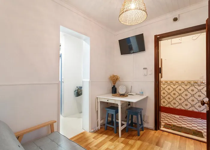 Lov'alfama, At In * Lisbon