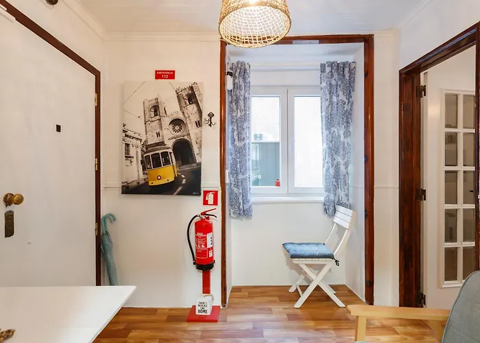 Apartment Lov'alfama, At In