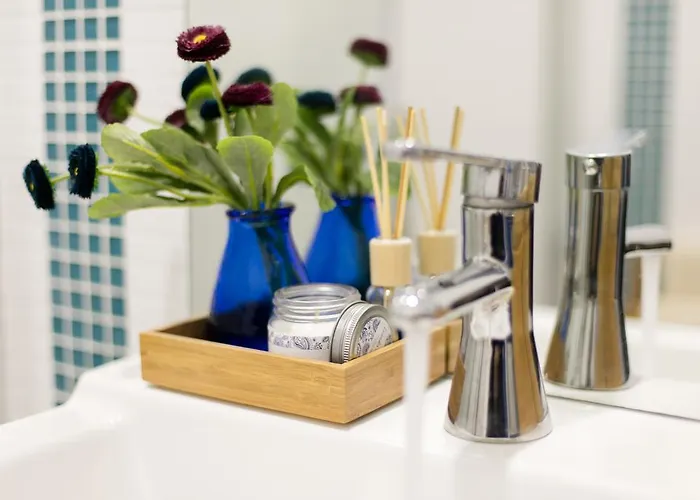 Lov'alfama, At In Lisbon