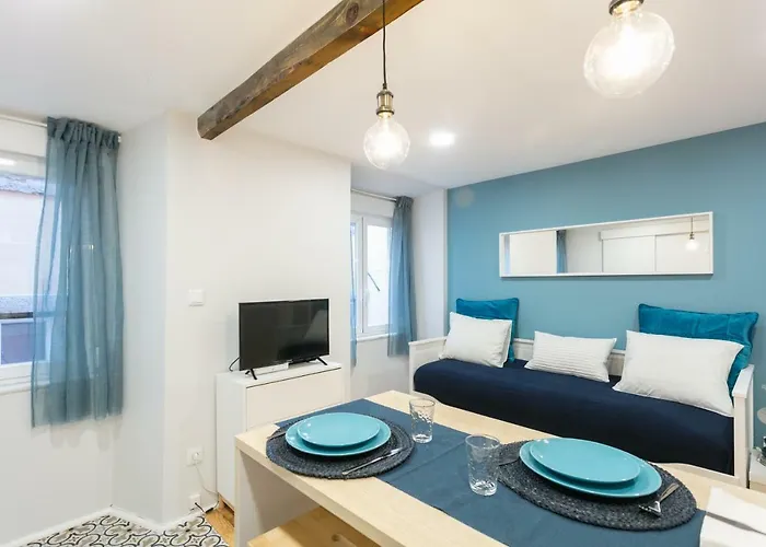 Apartment Lov'alfama, At In