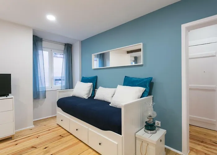 Lov'alfama, At In Lisbon